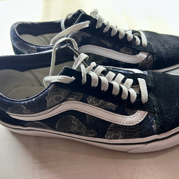 100890 Shoes Vans Old Skool Skull Black White Men’s 8 / W 9.5 **USED** - Picture 1 of 5